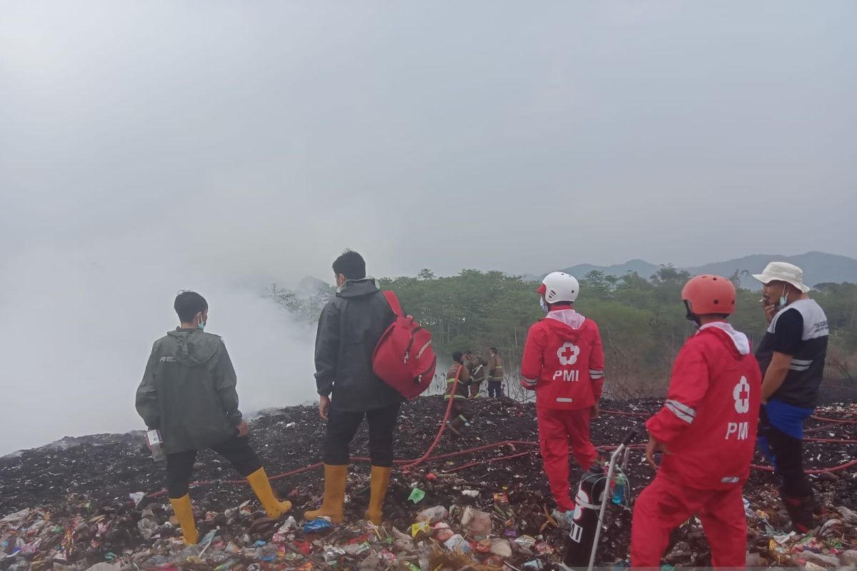 Kebakaran landa TPA Cikundul Kota Sukabumi