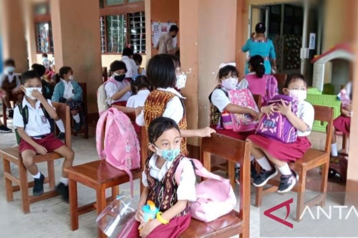 Cuaca panas, Kota Kupang kurangi waktu belajar di sekolah