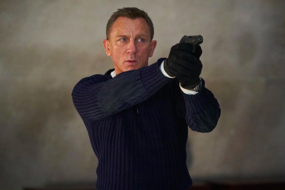 Produser film James Bond:  Daniel Craig diganti