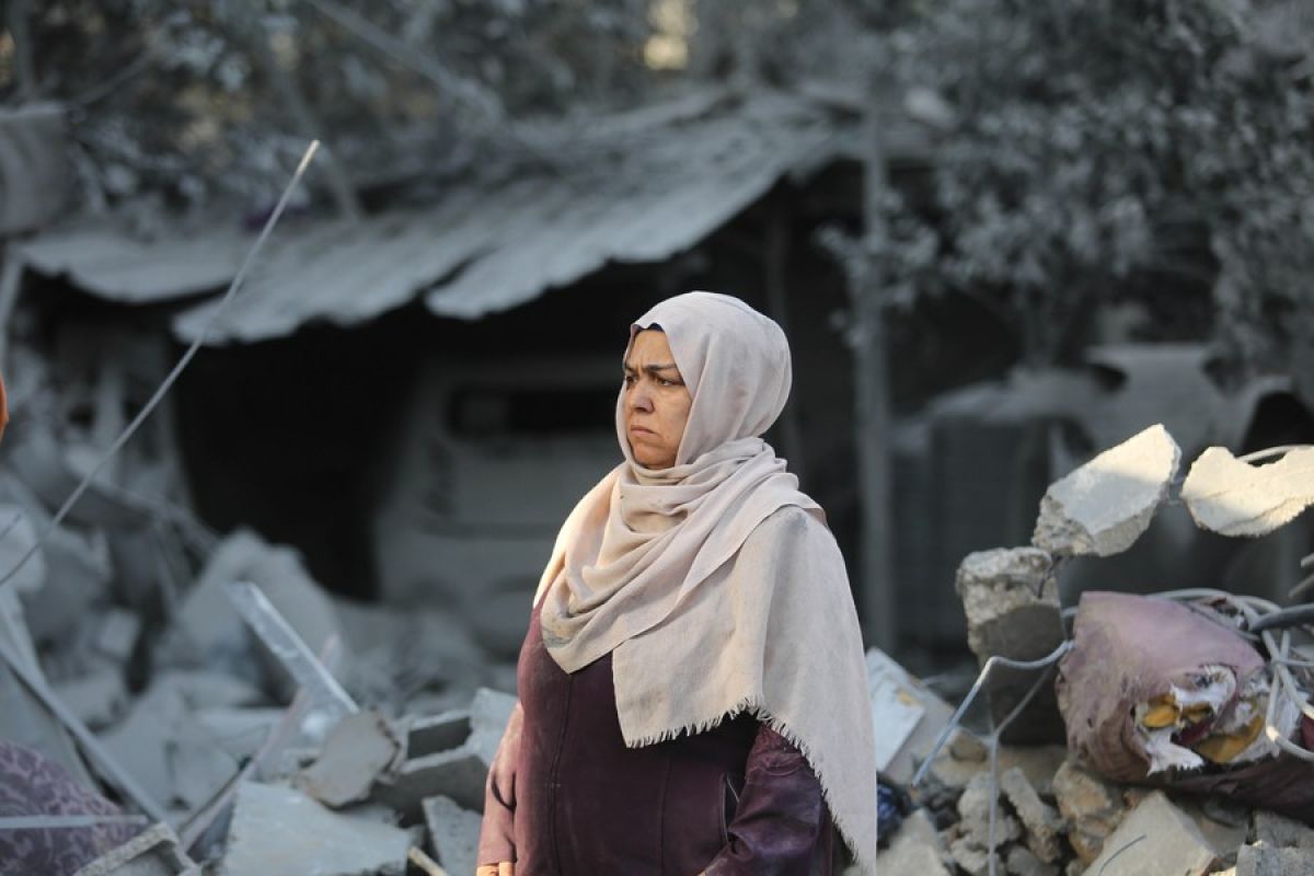 Separuh hunian di Gaza rusak akibat serangan udara Israel