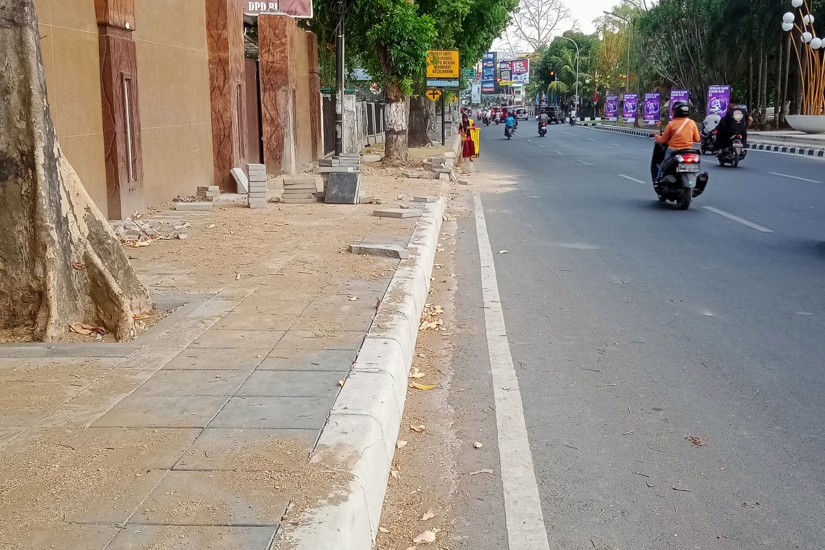 Penataan pedestrian Pejanggik Mataram capai 85 persen
