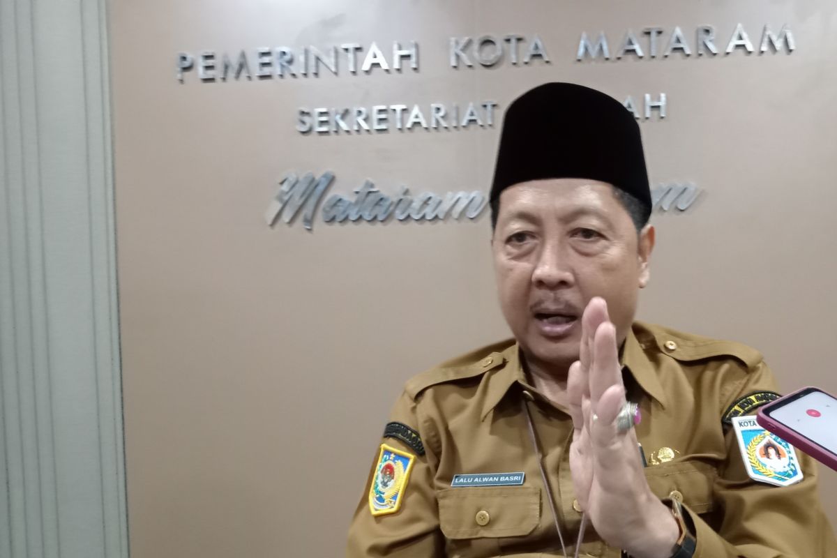 Pemkot Mataram menyiapkan asuransi Ketenagakerjaan KPPS Pemilu 2024