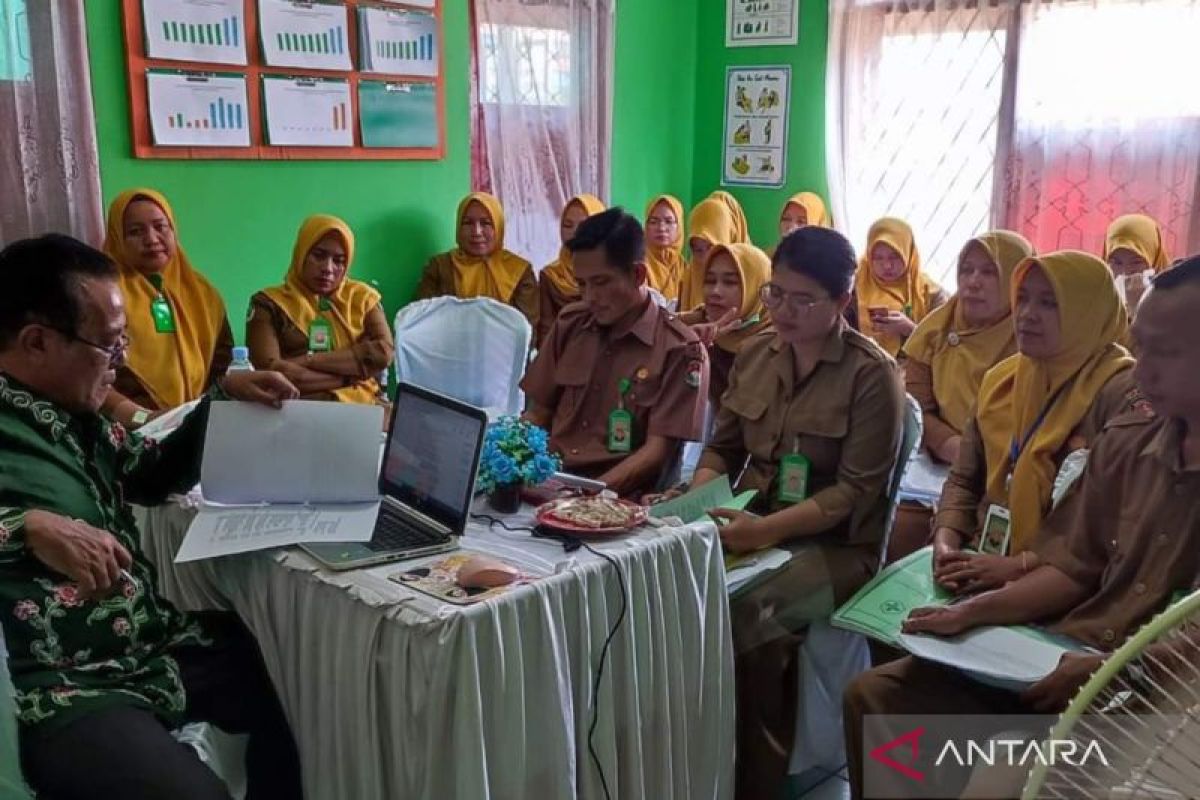 Dinkes Mukomuko lakukan reakreditasi 17 puskesmas