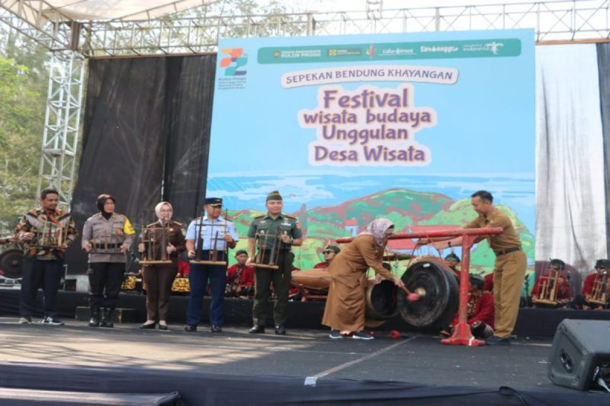 Pemkab Kulon Progo menggelar Festival Sepekan Bendung Kayangan di Glagah