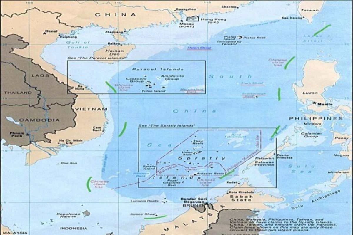 Filipina tuduh China menabrak, menembakkan meriam air ke kapal suplai