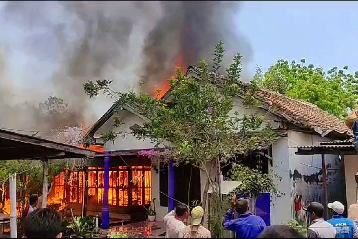 Enam rumah di Situbondo terbakar, kerugian capai ratusan juta rupiah