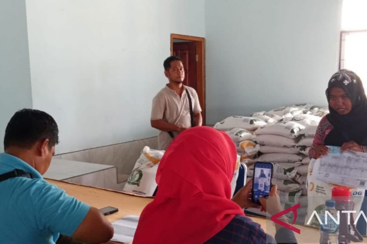 Pemkab Belitung salurkan 10,7 ton cadangan beras pemerintah