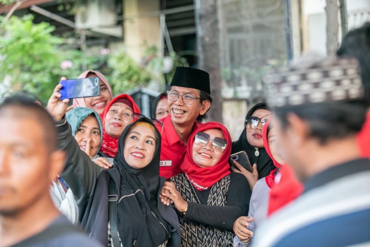 PDIP Surabaya kenalkan Ganjar-Mahfud ke warga kampung