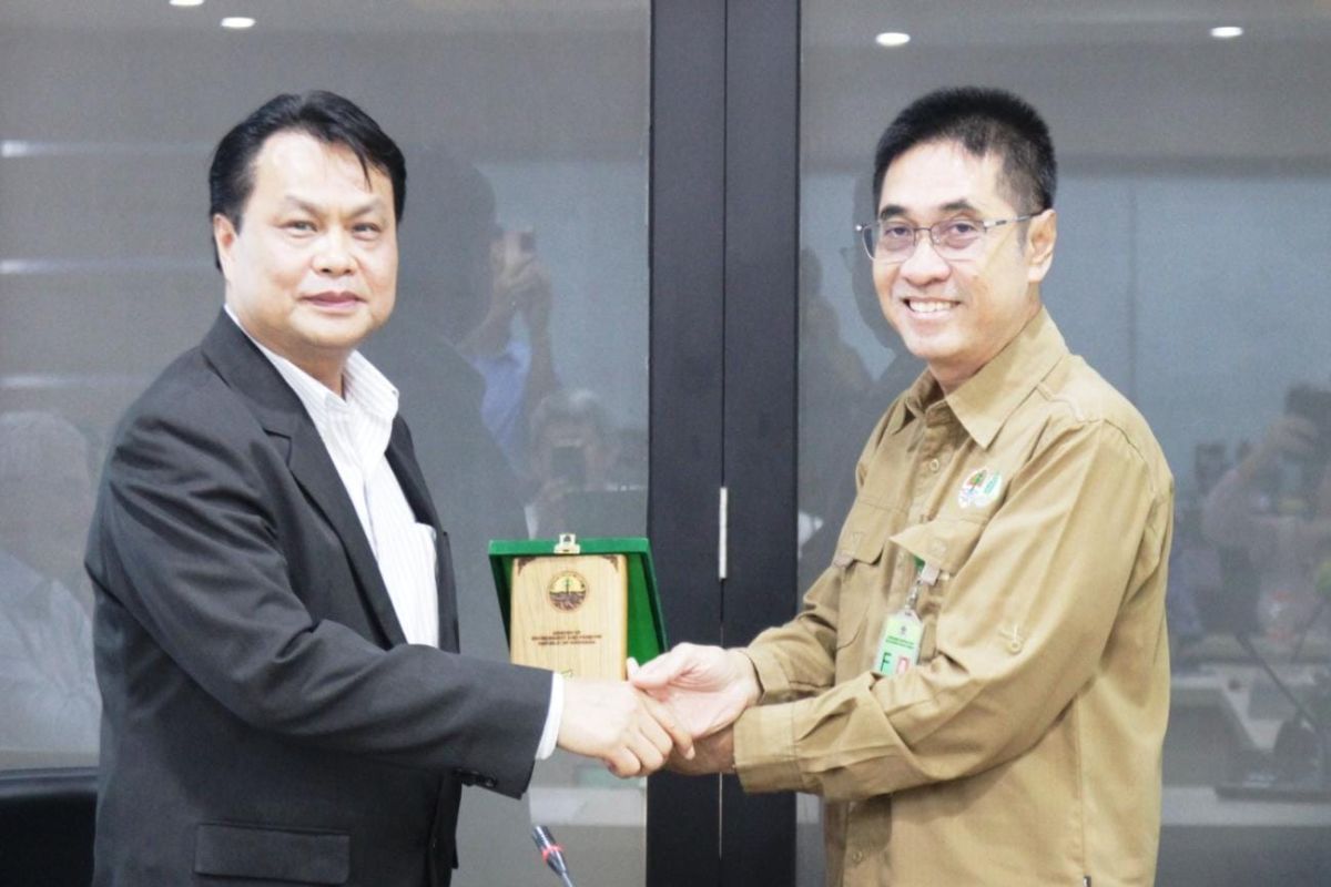Indonesia bagi pengalaman SVLK kepada delegasi Laos