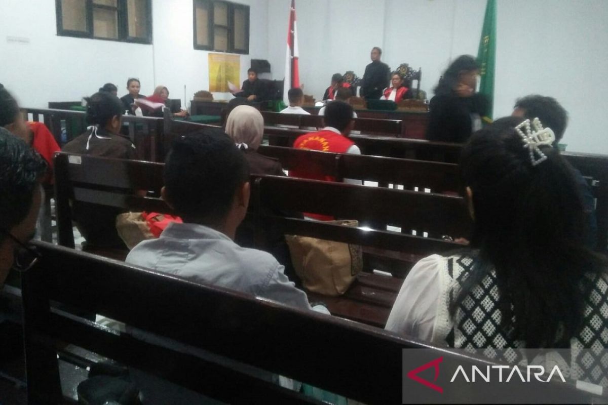 Hakim vonis oknum  ustad pencabul dua bocah 12 tahun penjara