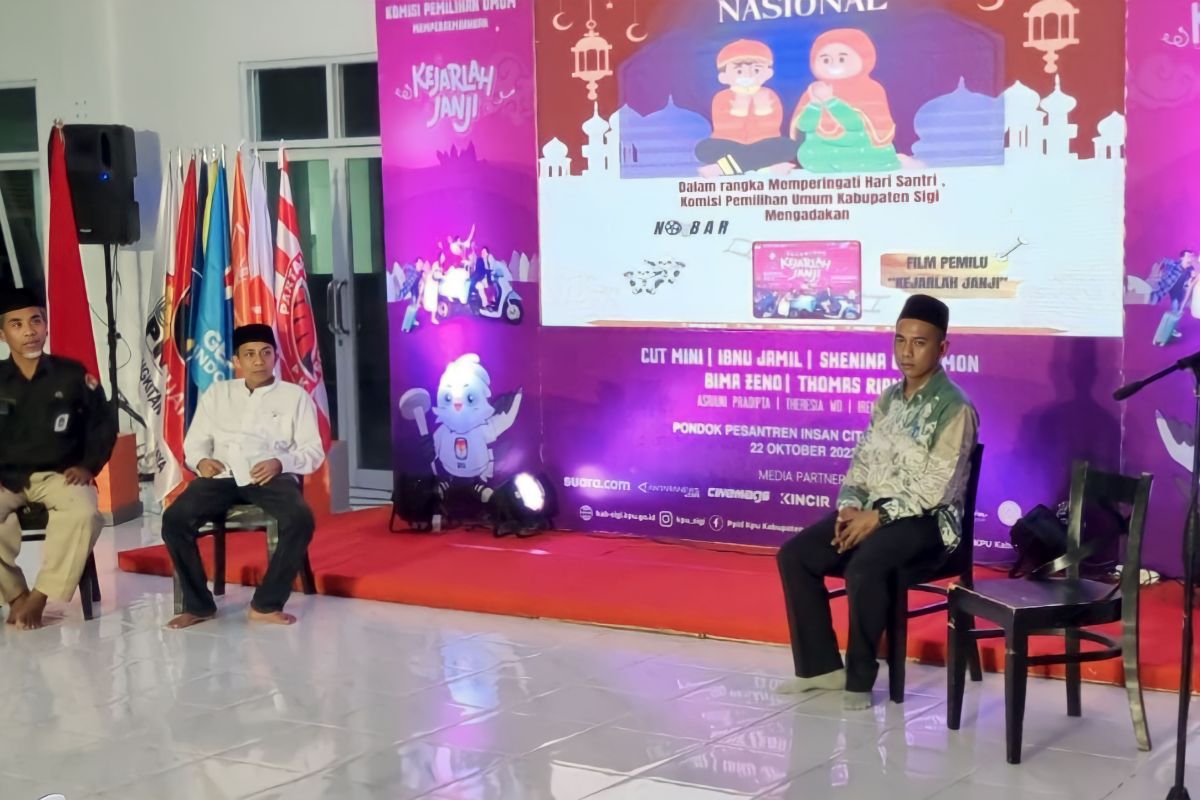 KPU Kabupaten Sigi sosialisasikan Pemilu 2024 kepada santri