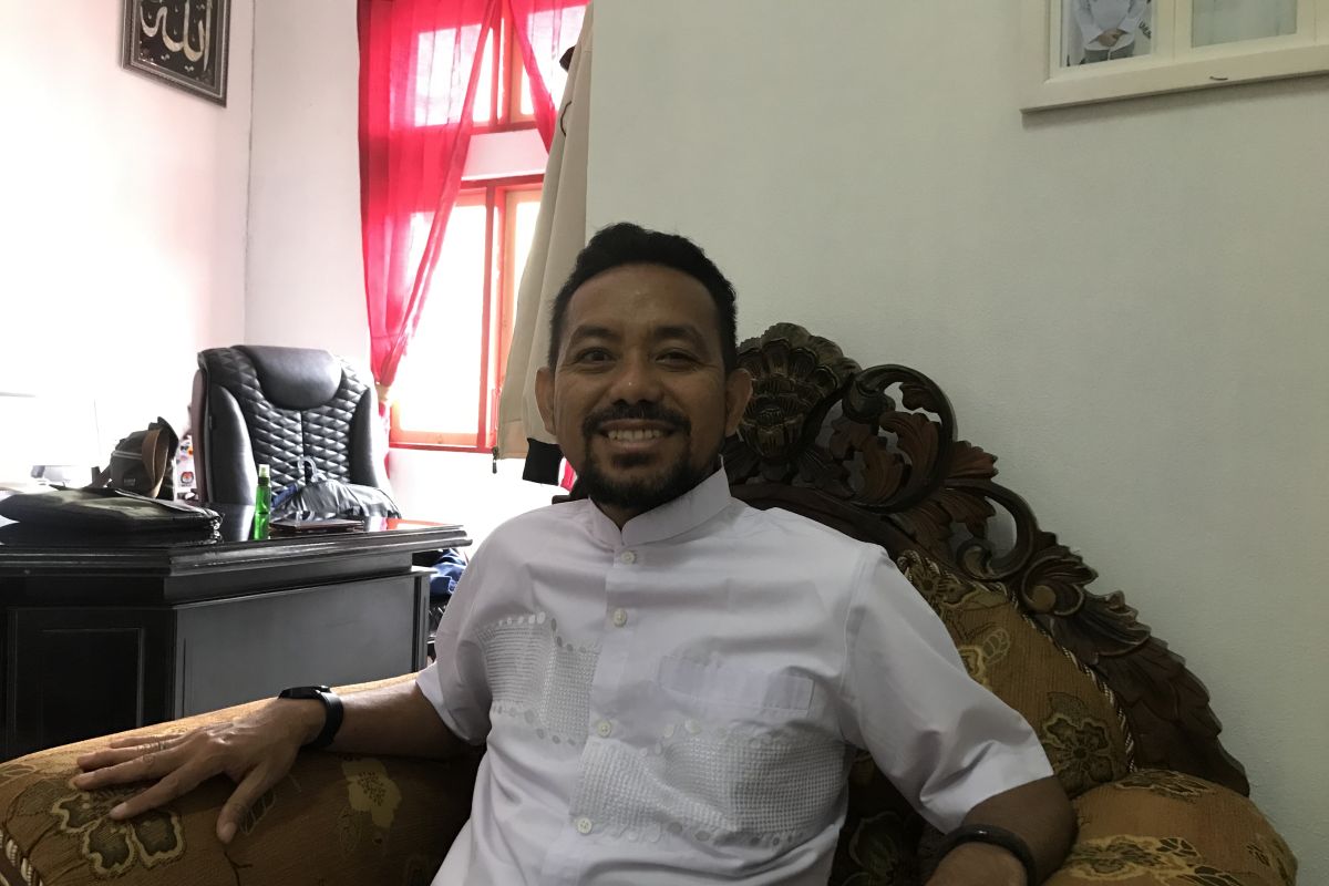 Dikawal kepolisian, Ketua KPU Maluku pastikan distribusi logistik kotak suara aman