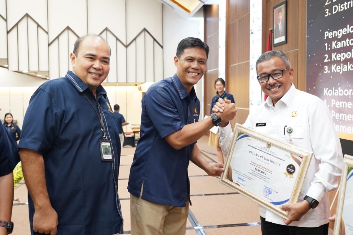 Batam raih tiga penghargaan Stakeholders Award 2023