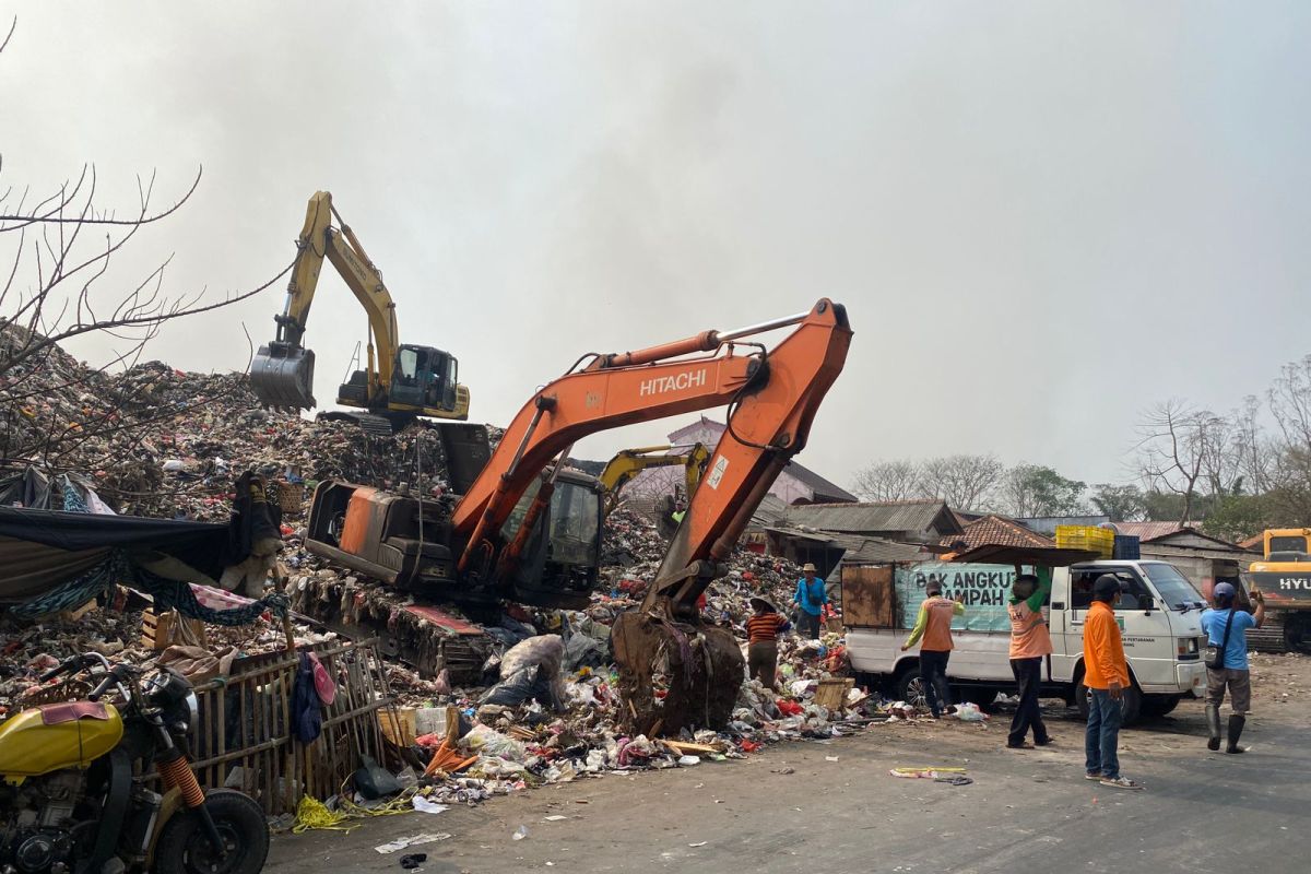 DLH Kota Tangerang buat tempat pembuangan sampah darurat