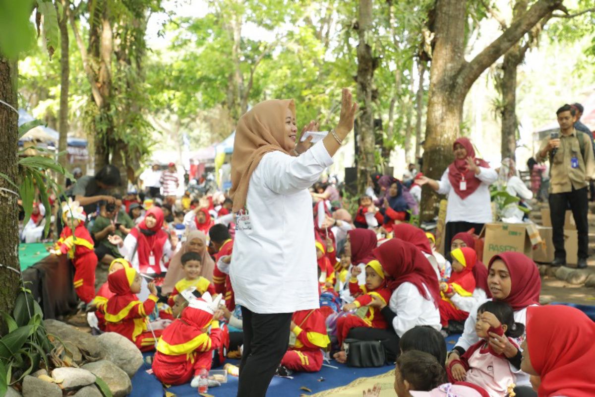 Ratusan siswa PAUD hingga SD meriahkan Festival Anak Lereng Merapi