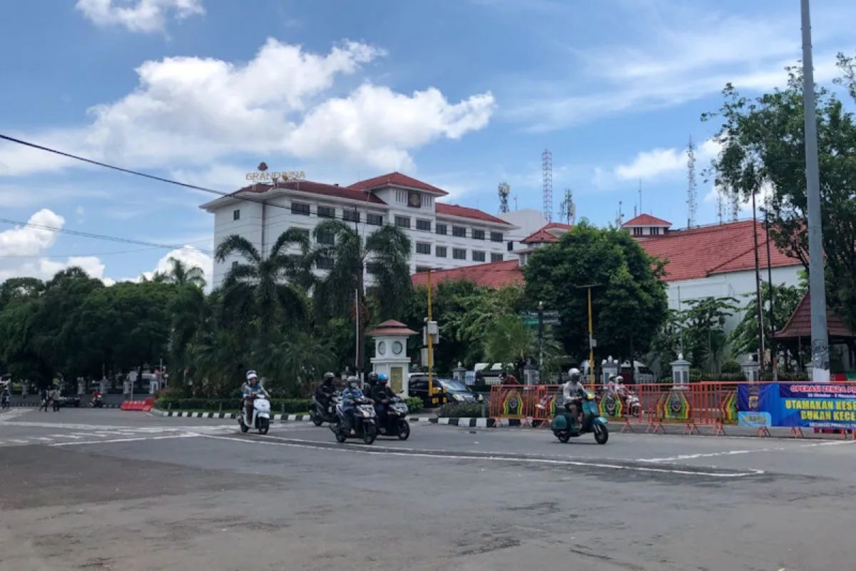 DIY uji coba "contraflow" khusus Trans Jogja di Jalan Pasar Kembang