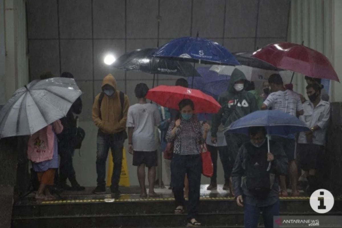 BMKG prakirakan 10 persen wilayah Indonesia masuk musim hujan pada akhir Oktober