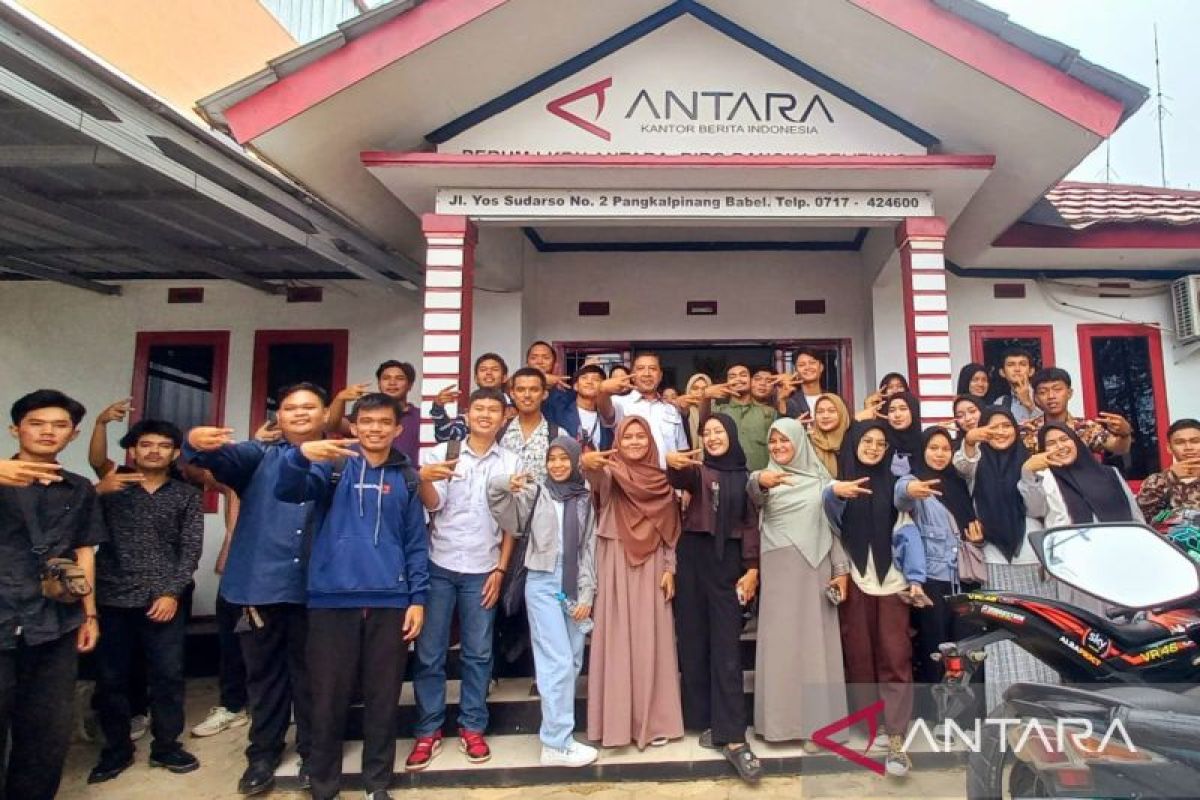 Puluhan mahasiswa jurnalistik IAIN SAS Babel kuliah lapangan di ANTARA