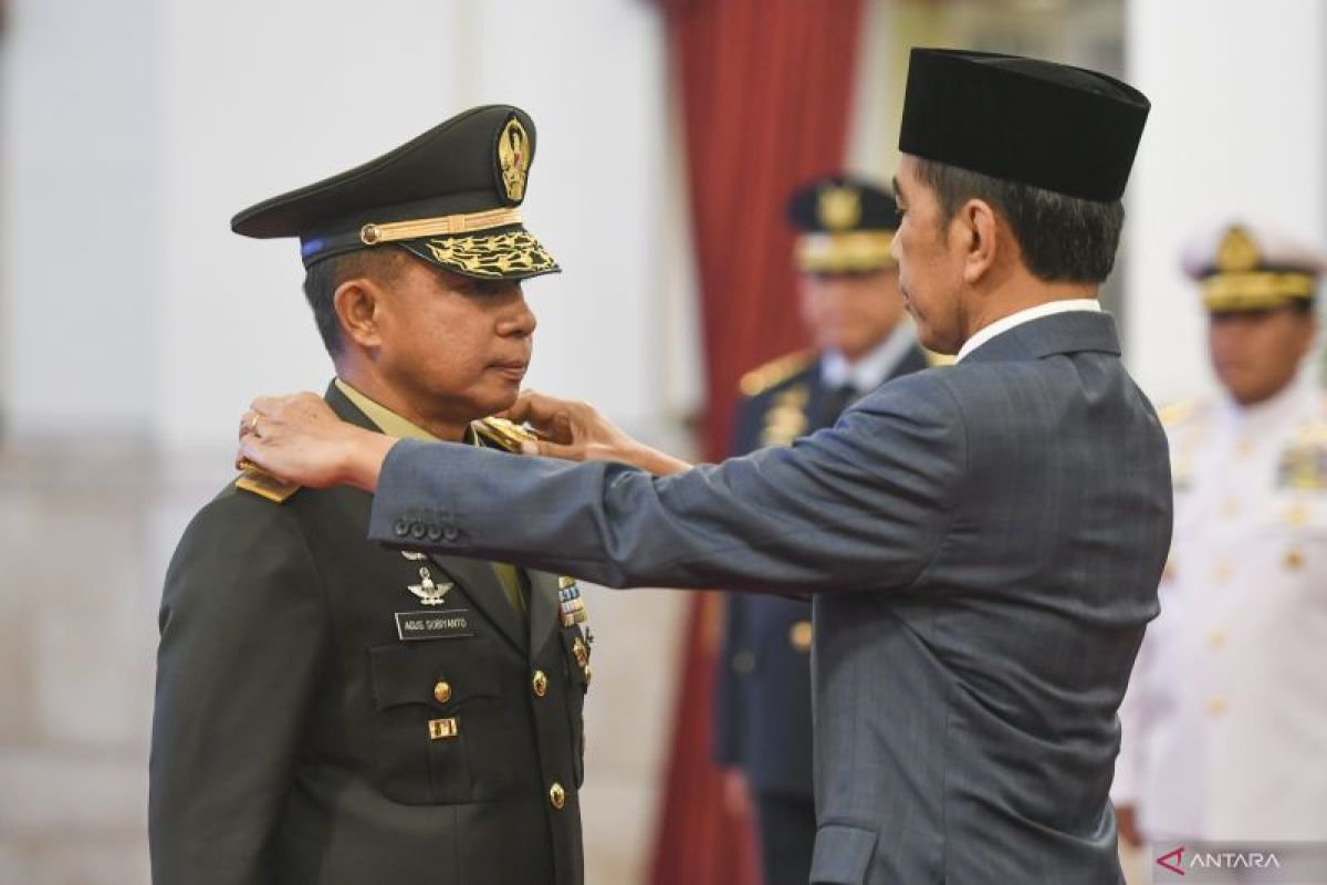 Jokowi: Jam terbang Jenderal Agus penuhi syarat calon Panglima TNI