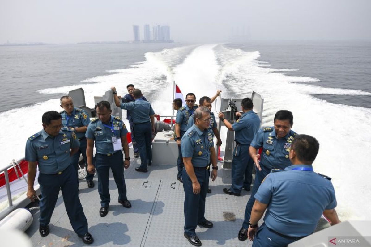 TNI AL menerima kapal patroli 'Yapero' yang dirancang di dalam negeri