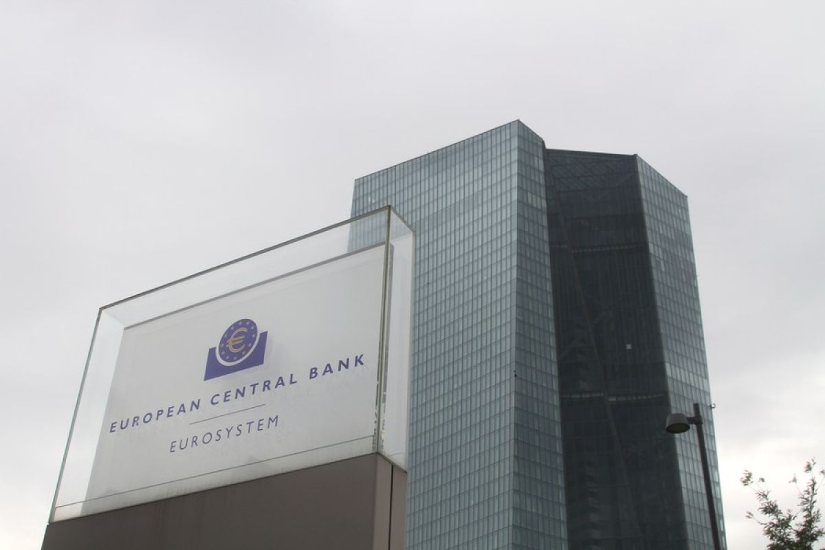 ECB: Bank-bank zona euro terus perketat standar kredit