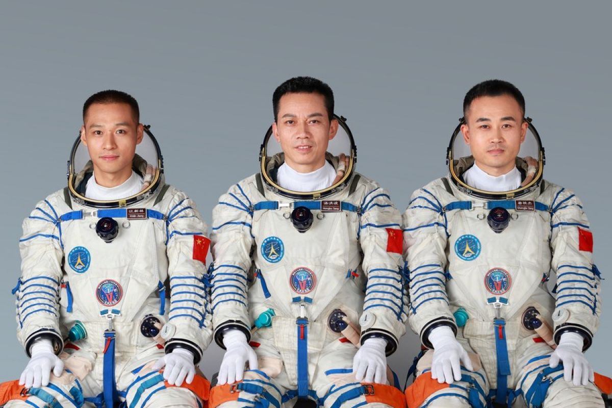 Taikonaut misi Shenzhou-17 China gelar jumpa pers