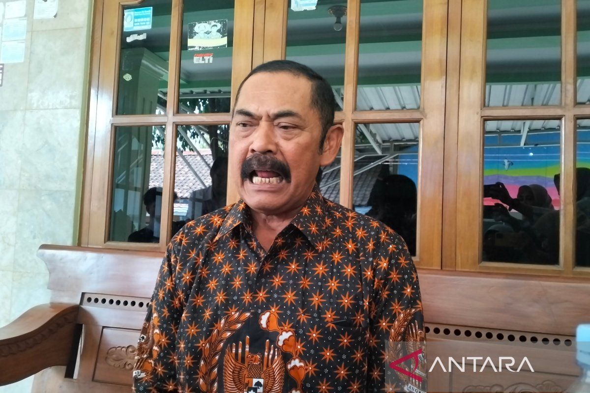 PDIP minta Gibran undur diri secara santun