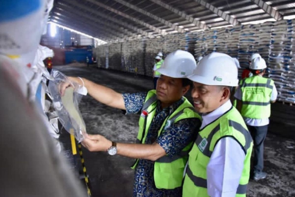 Dirut Pusri tinjau langsung gudang penyimpanan pupuk di Lampung
