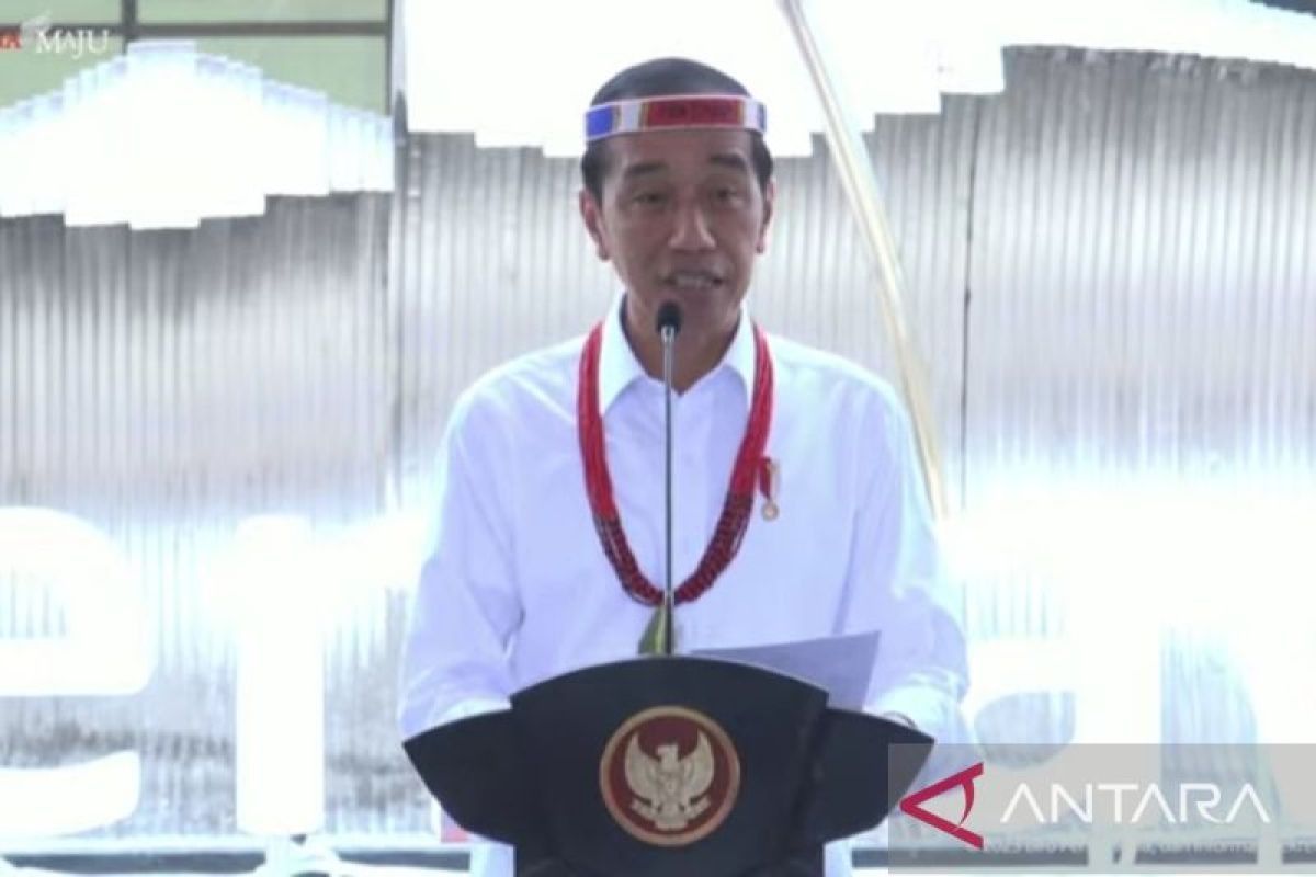 Presiden Joko Widodo hari ini resmikan bandara terluar di Mentawai