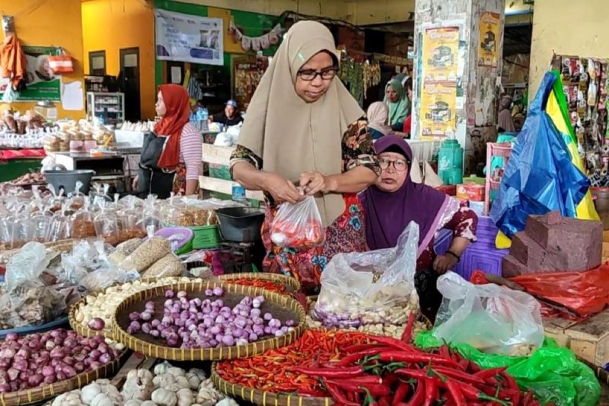 Disdag Mataram menyiapkan pasar murah untuk tekan harga cabai