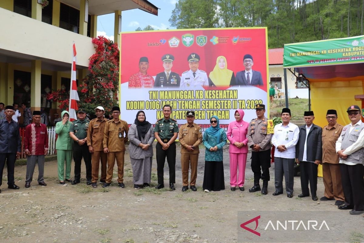 Pj Bupati Aceh Tengah buka TNI Manunggal KB kesehatan
