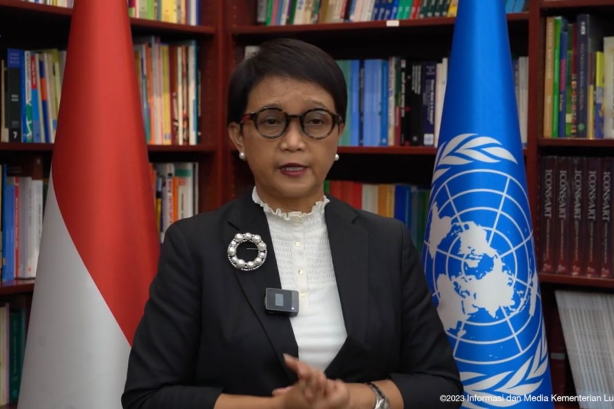 Menteri Retno: Perempuan adalah agen perdamaian