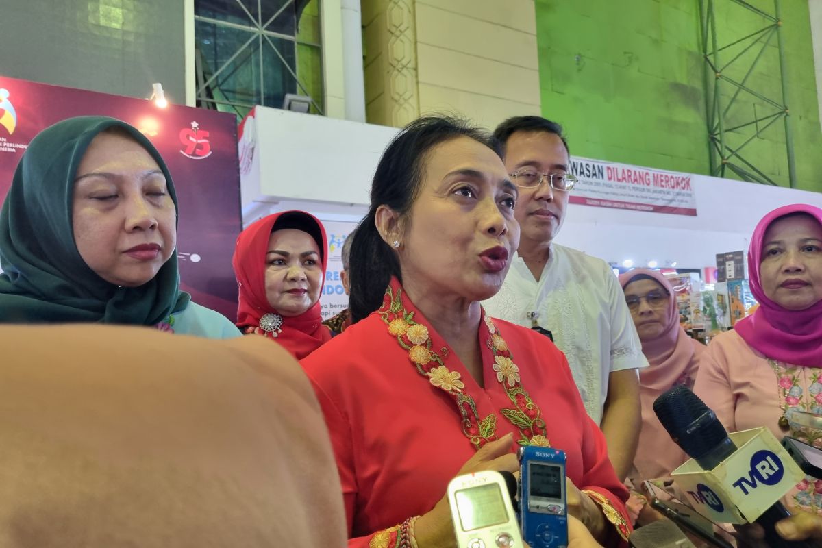 Minister urges Tanah Abang traders to improve digital literacy skills