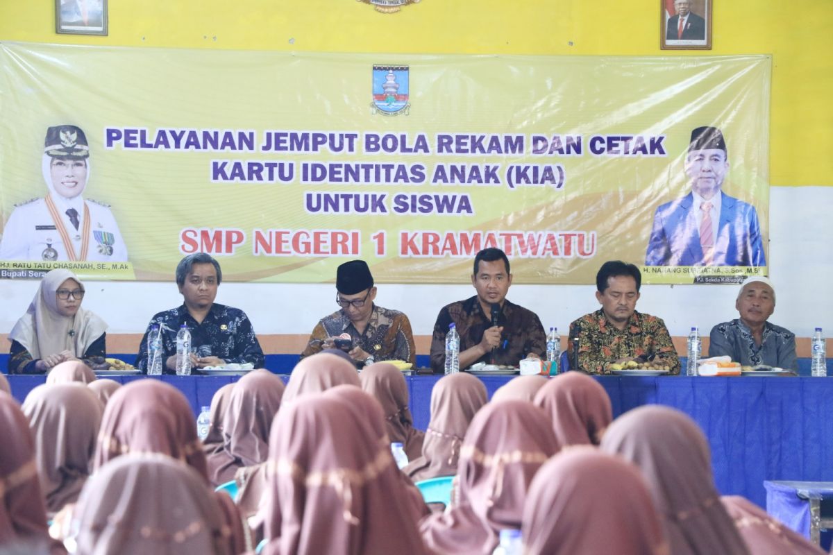 Disdukcapil Kabupaten Serang jemput bola pembuatan KIA di sekolah