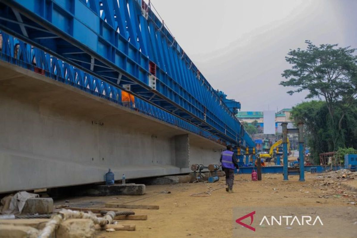 Pemkot Bogor pastikan pemasangan gelagar Jembatan Otista berjalan lancar