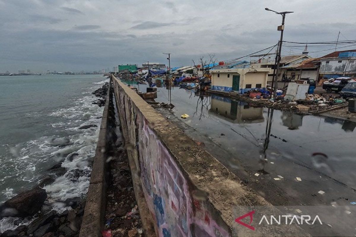 Waspadai banjir rob seiring fenomena fase bulan purnama