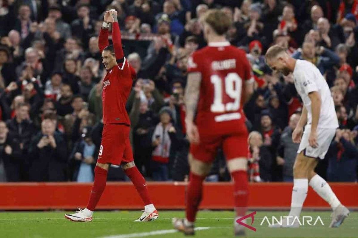 Liverpool merangkak ke papan atas seusai bekuk Nottingham 3-0