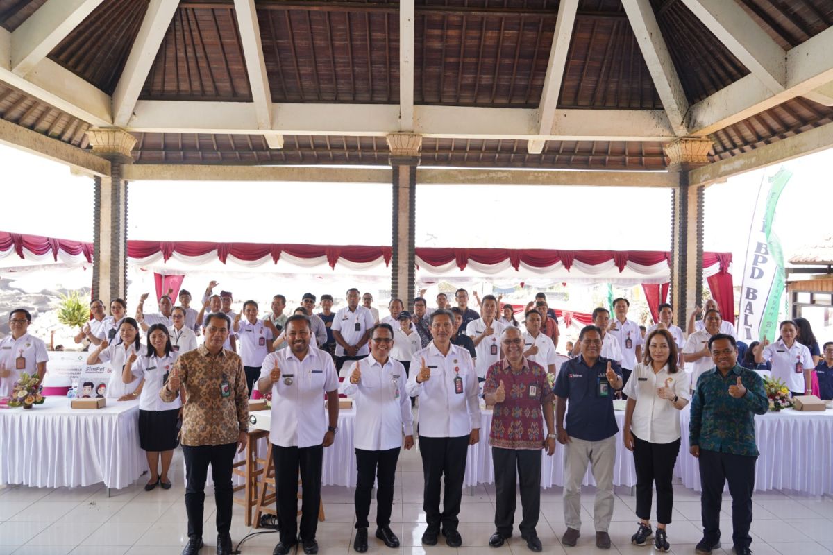 OJK Bali edukasi pelaku UMKM-pelajar di desa wisata soal jasa keuangan