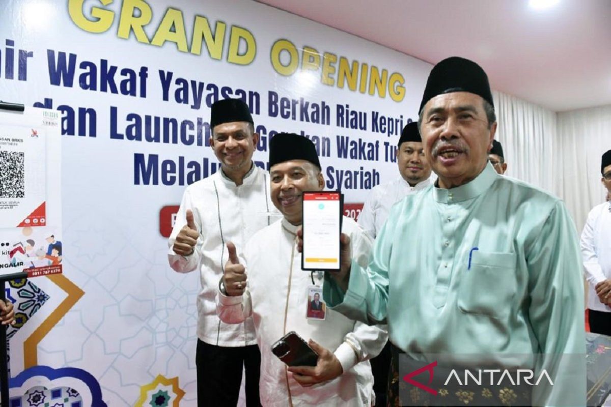 Gunakan fitur QRIS, mari berwakaf melalui Yayasan Berkah Riau Kepri Syariah