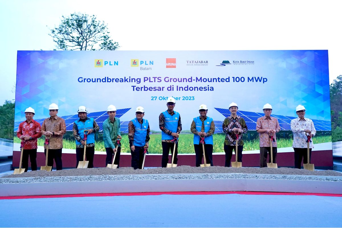 Kolaborasi PLN-Aruna, PLTS Groundmounted terbesar di Indonesia dibangun di Purwakarta