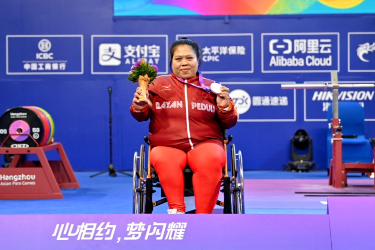 Sriyanti rebut perak di Para powerlifting Asian Para Games Hangzhou
