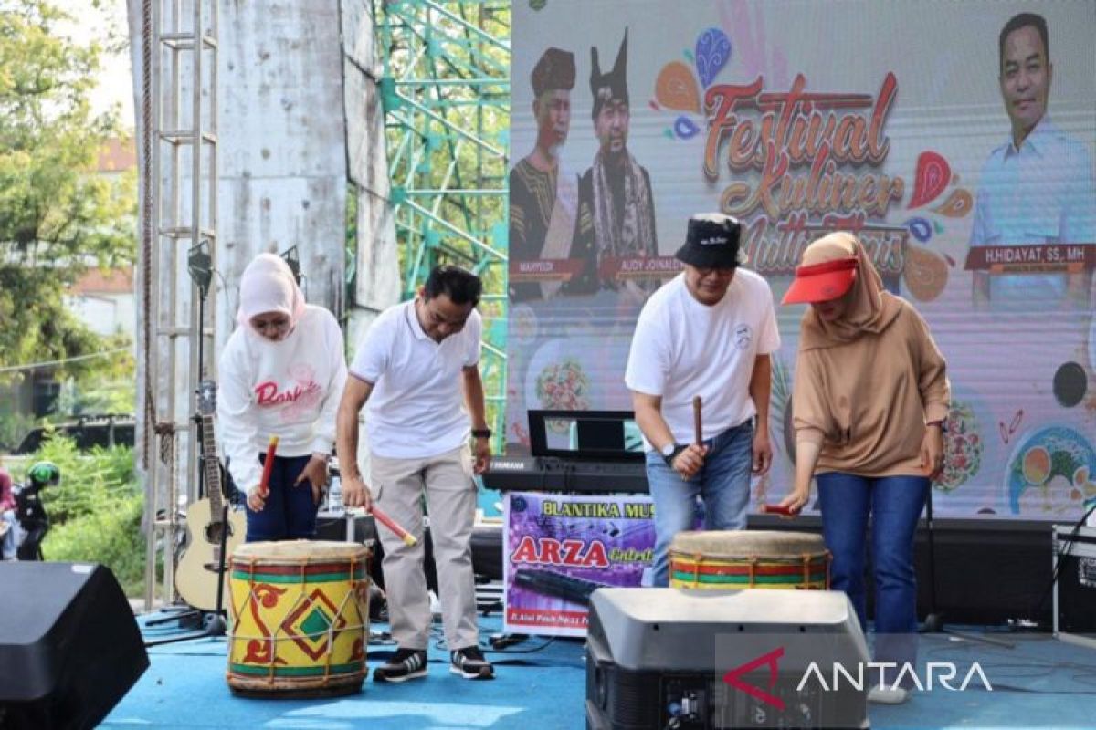 Festival Kuliner Multietnis di Padang sajikan masakan dari 11 suku bangsa