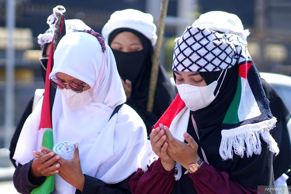 Ratusan warga Gorontalo aksi solidaritas untuk Palestina