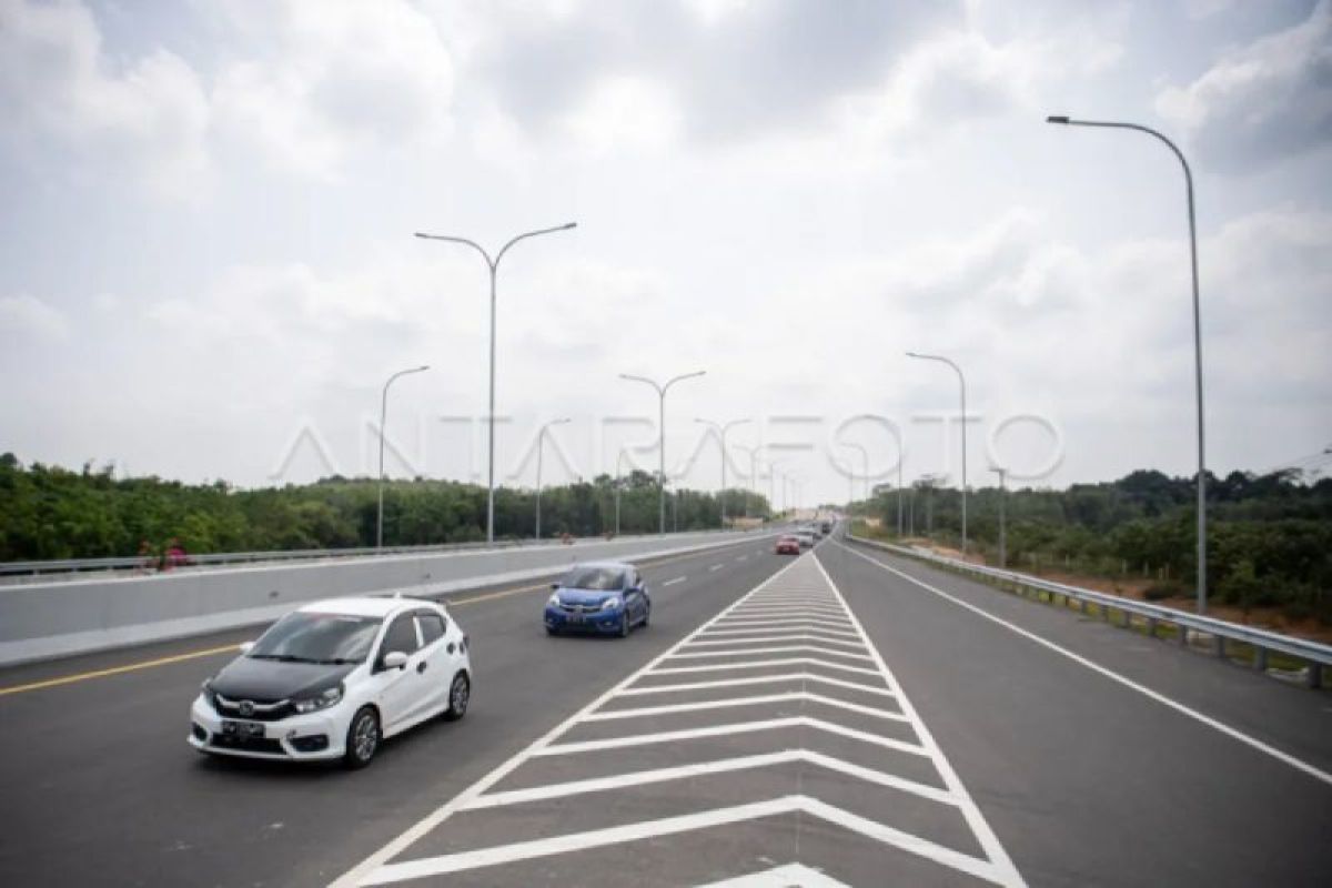Jumlah kendaraan yang melintasi Tol Indraprabu melebihi prediksi