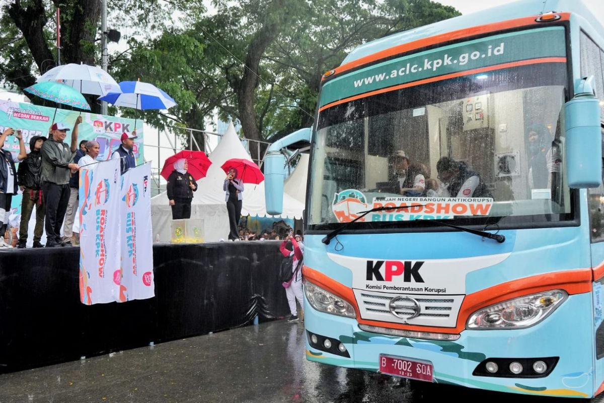 Pemkot Medan lepas Roadshow Bus KPK lanjutkan perjalanan ke Aceh