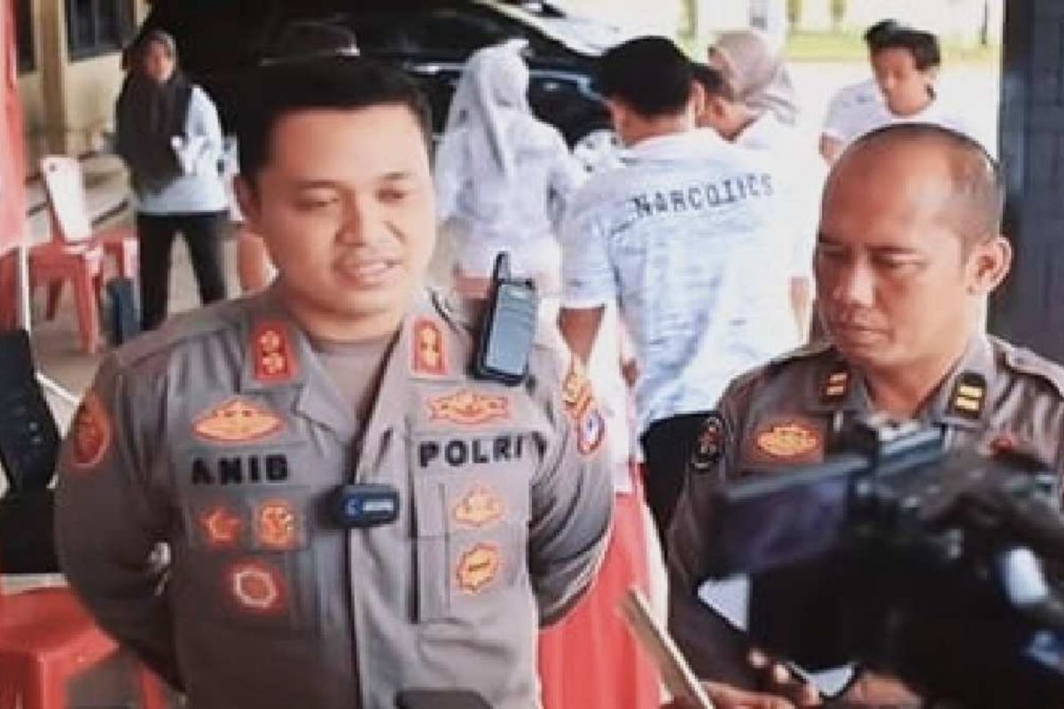 Polres Tabalong ciduk empat pencuri oli trafo PLN