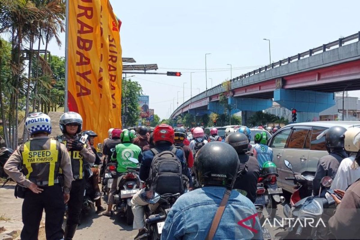 Angka kecelakaan pengendara tanpa SIM di Surabaya tinggi