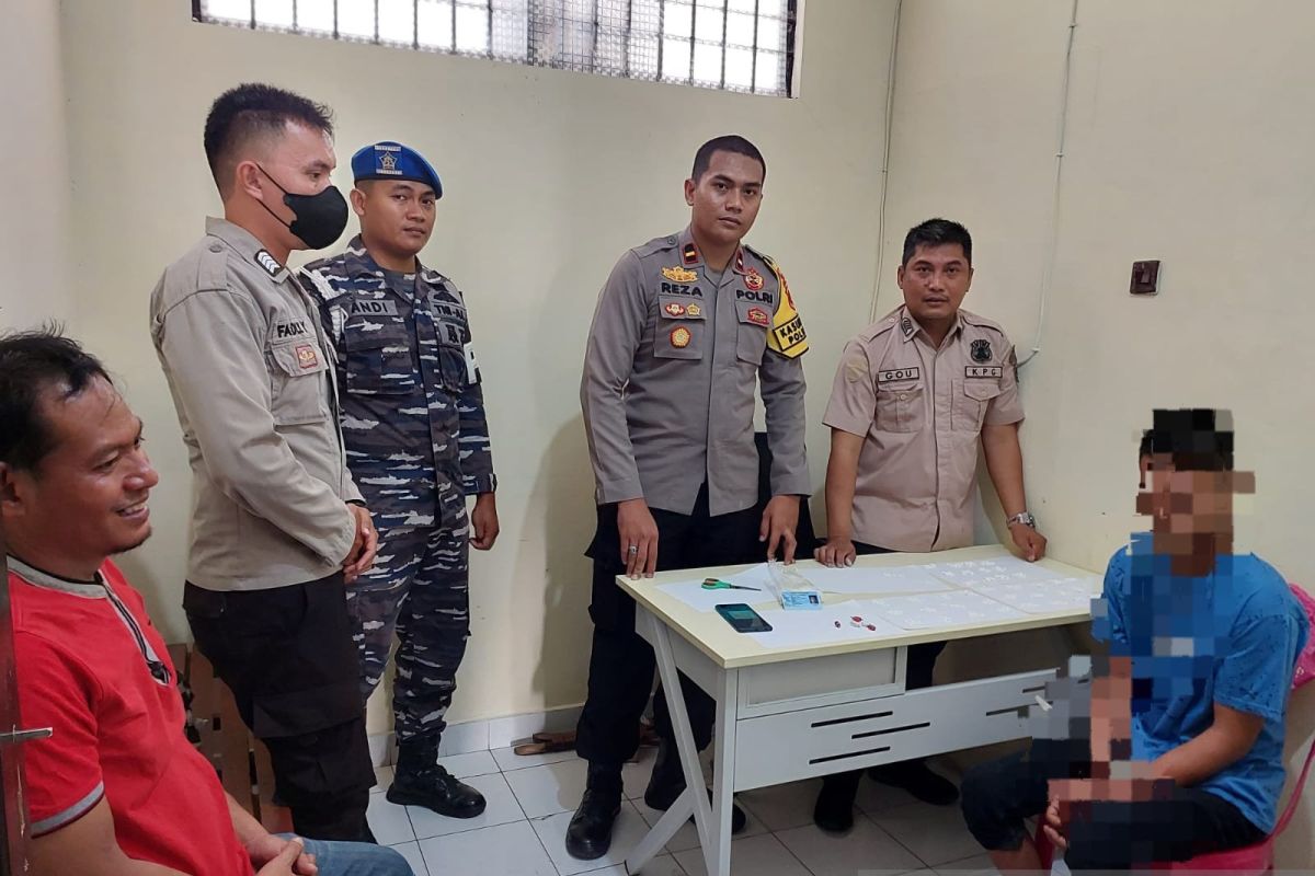 Polisi dan TNI gagalkan penyelundupan obat terlarang di Gorontalo