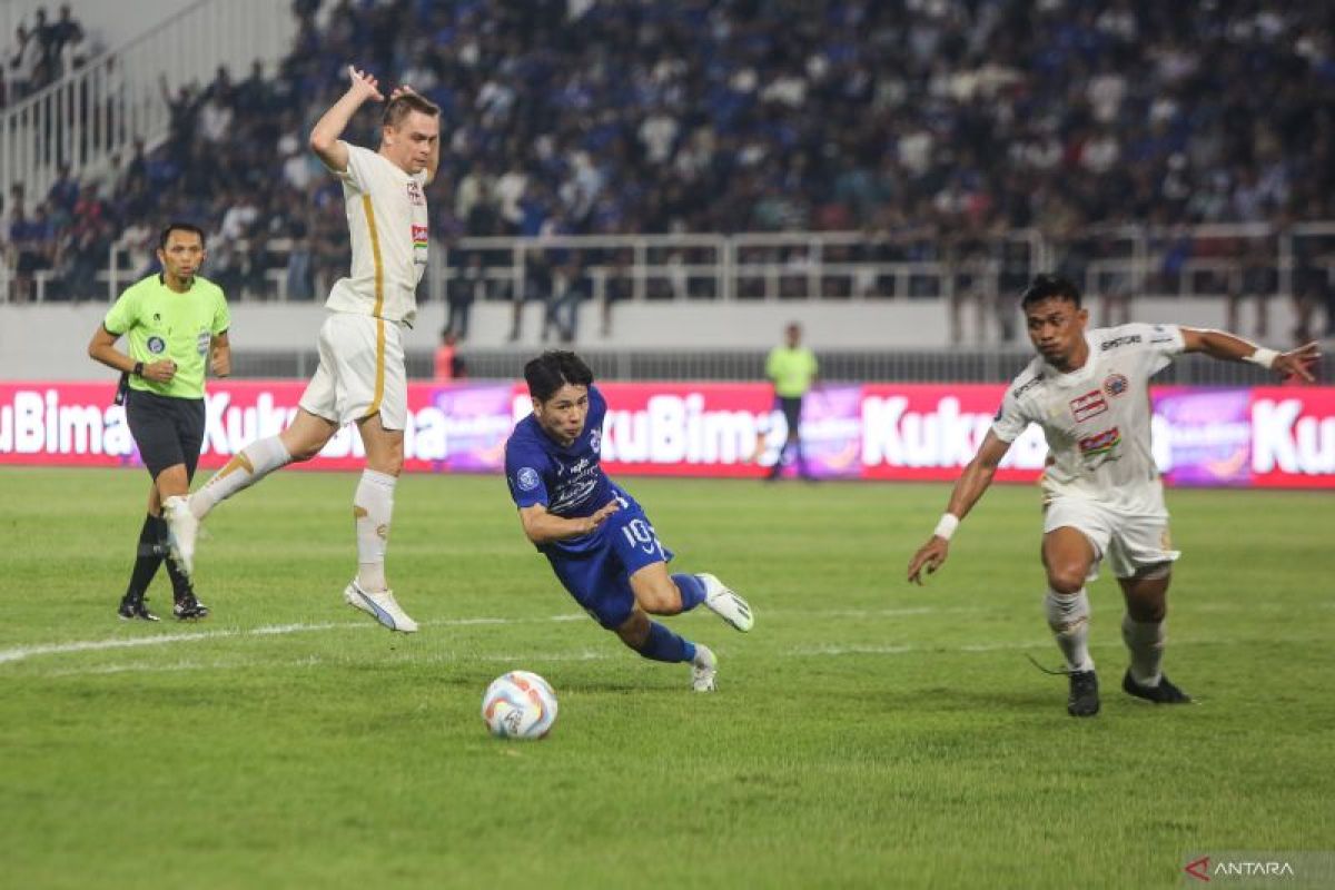 Liga 1 - PSIS Semarang tekuk Persija Jakarta 2-1