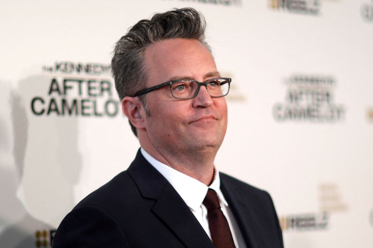 Matthew Perry "Friends" meninggal usia 54 tahun